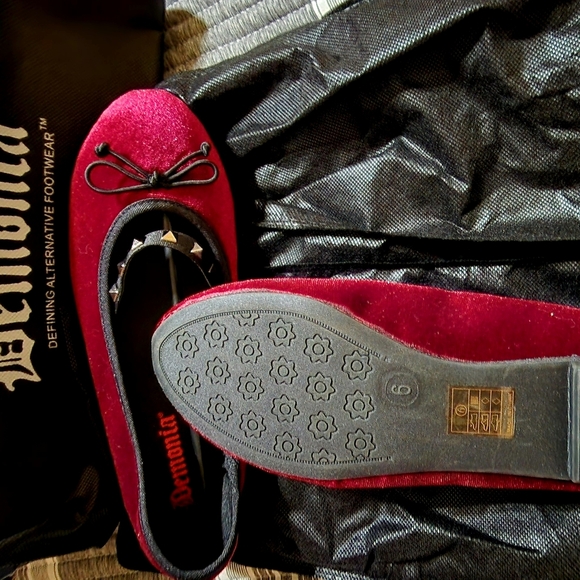 NWT Demonia Draco7/ BYVEl Size 6. - Picture 9 of 10